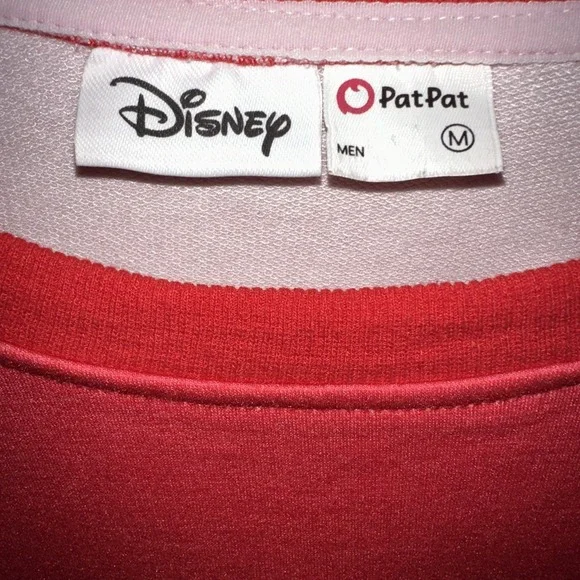 MICKEY MOUSE W/SANTA HAT DISNEY LONG SLEEVE RED SWEATSHIRT SIZE Medium - Picture 2 of 3